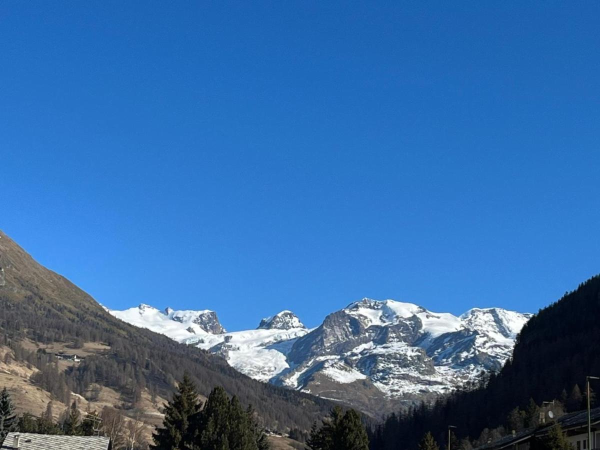 The Snow - Appartamento Panoramico Con Balcone Champoluc Eksteriør bilde